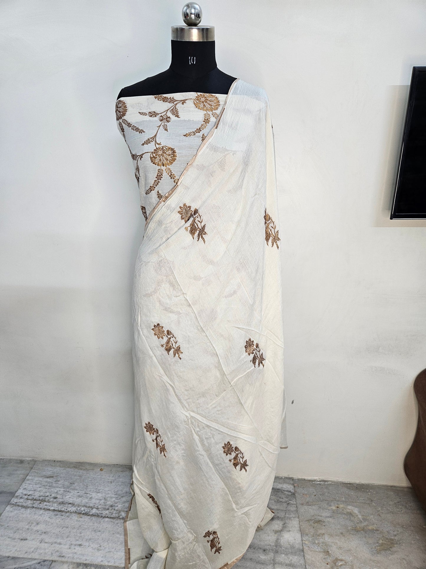 handloom pure moonga silk banarasi saree in off white