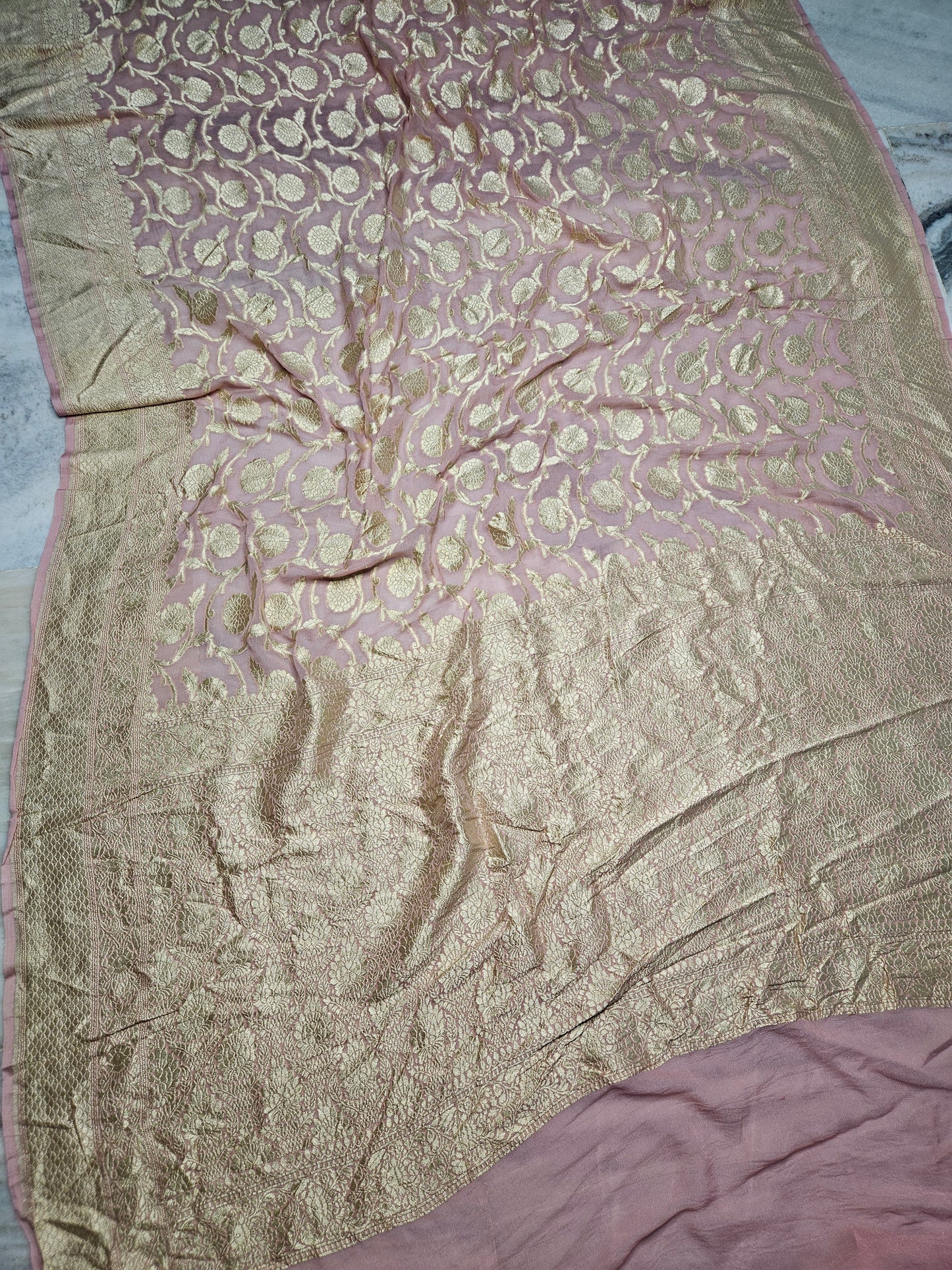 Pure Georgette Jungla Weaving Banarasi Saree in powder pink