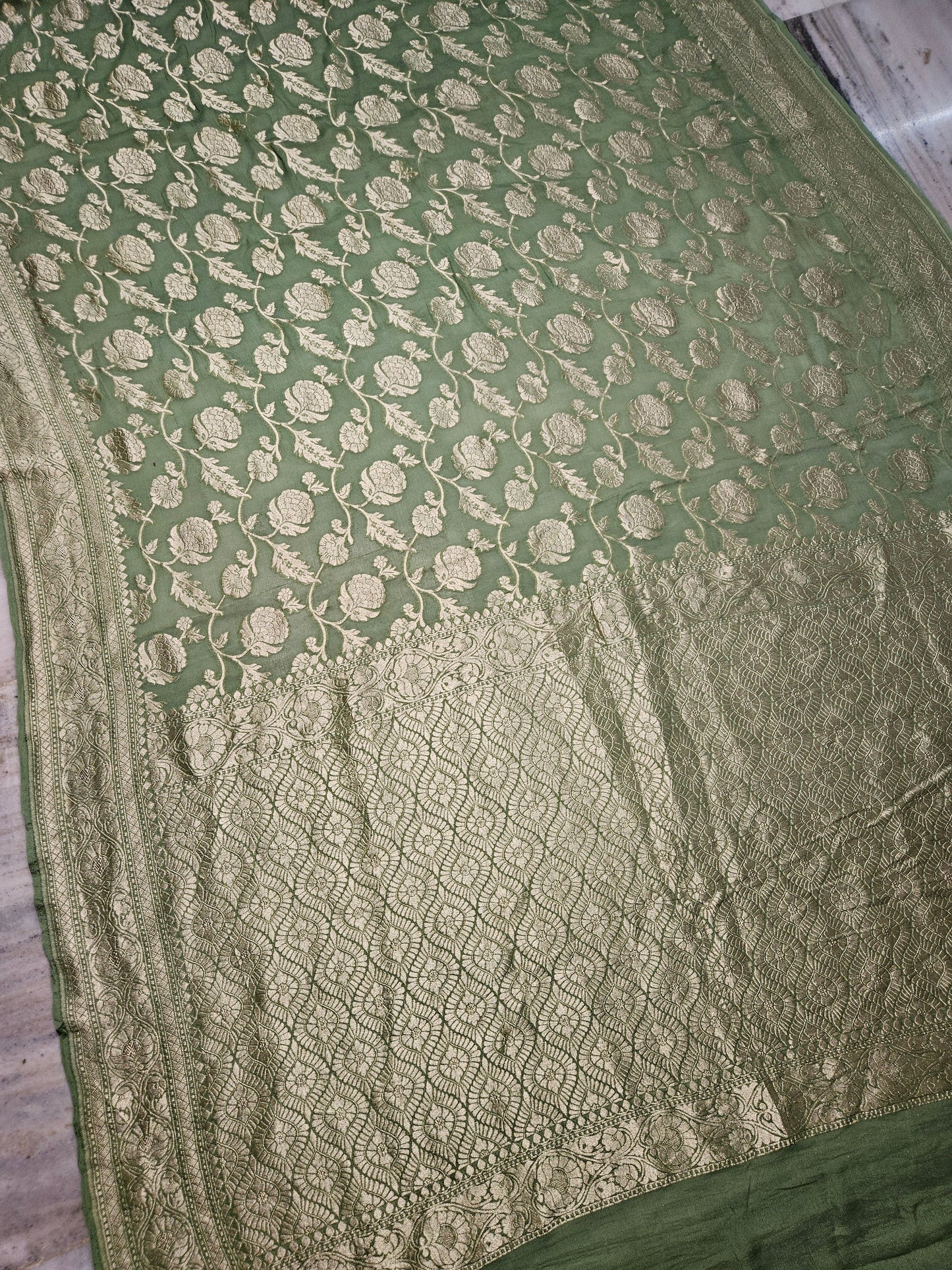 Pure Georgette Jungla Faux Nimzari Banarasi Saree in Mehendi Green