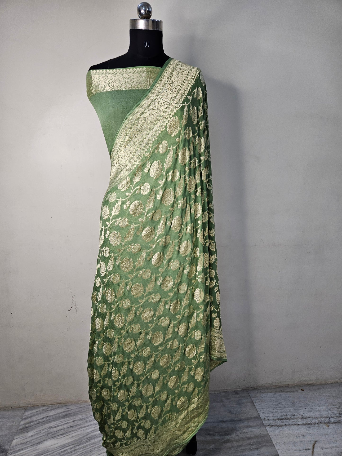 Pure Georgette Jungla Faux Nimzari Banarasi Saree in Mehendi Green