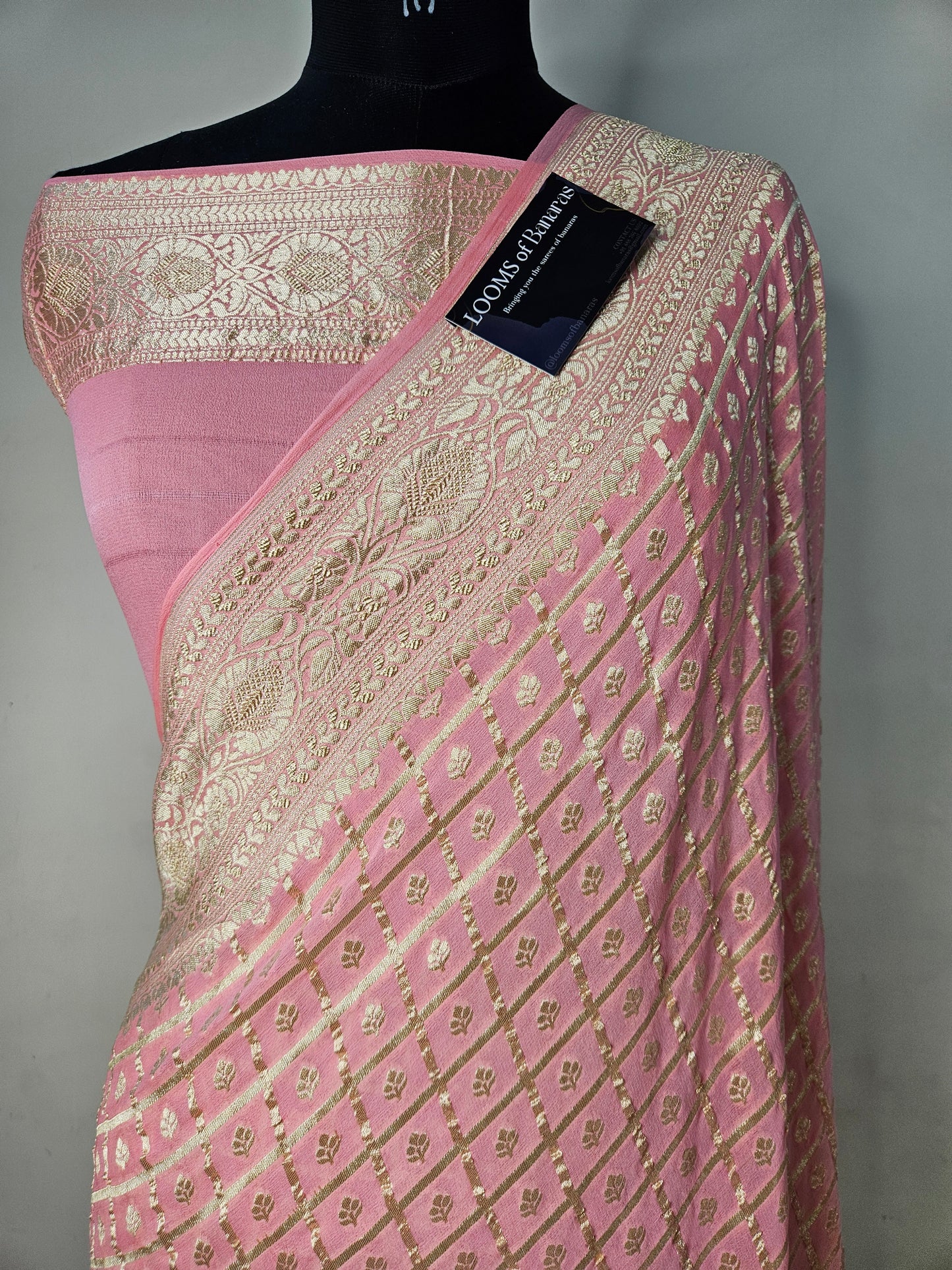 Pure Georgette Jungla Weaving Banarasi Saree in peach