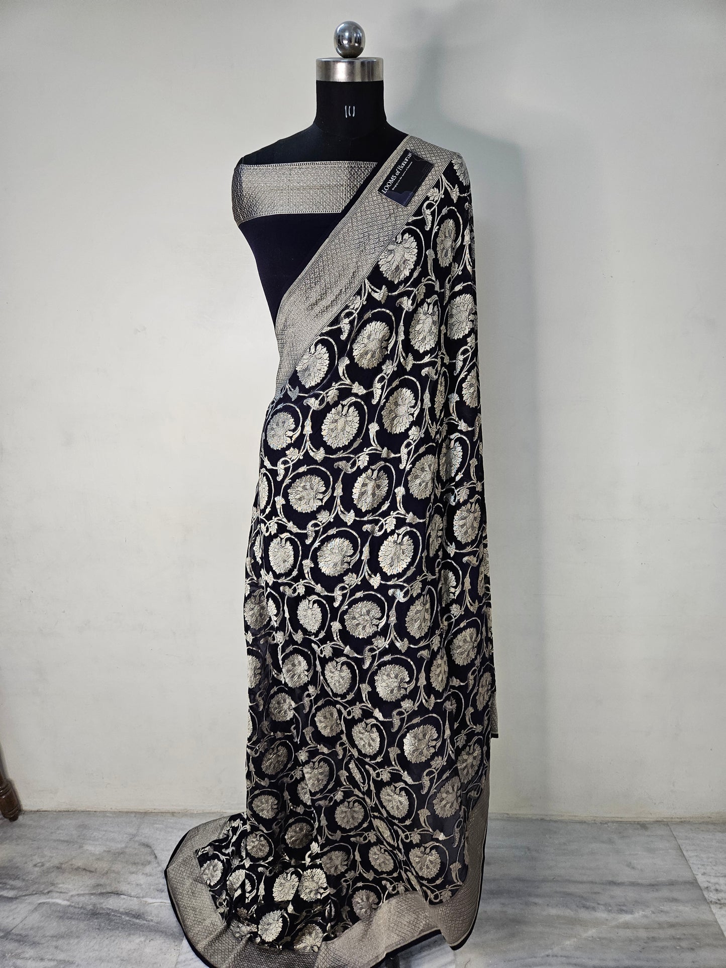 pure georgette silk woven tested zari banarasi saree in Jet black