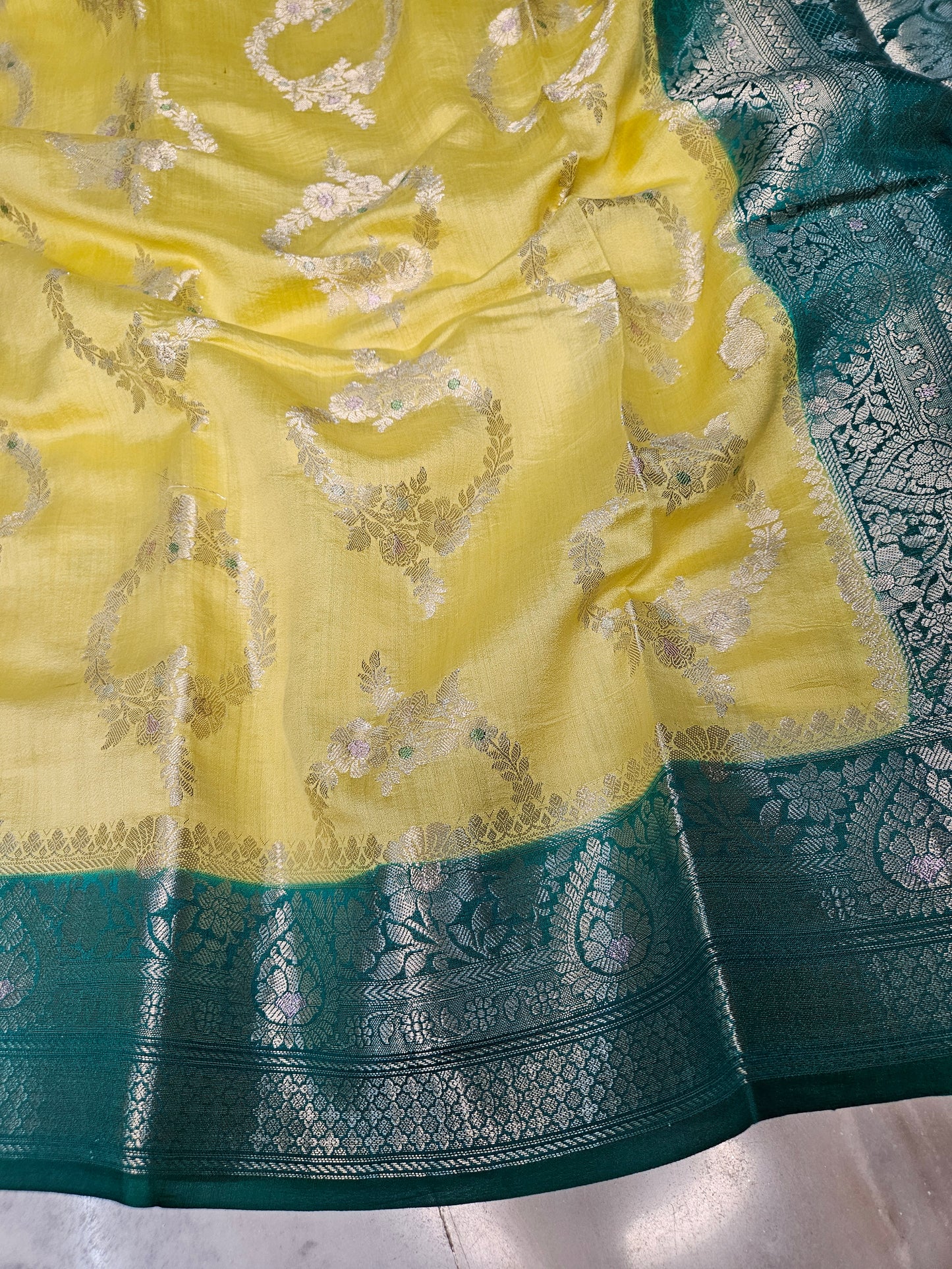 Pure Chiniya Silk Weaving Banarasi Saree in Yellow