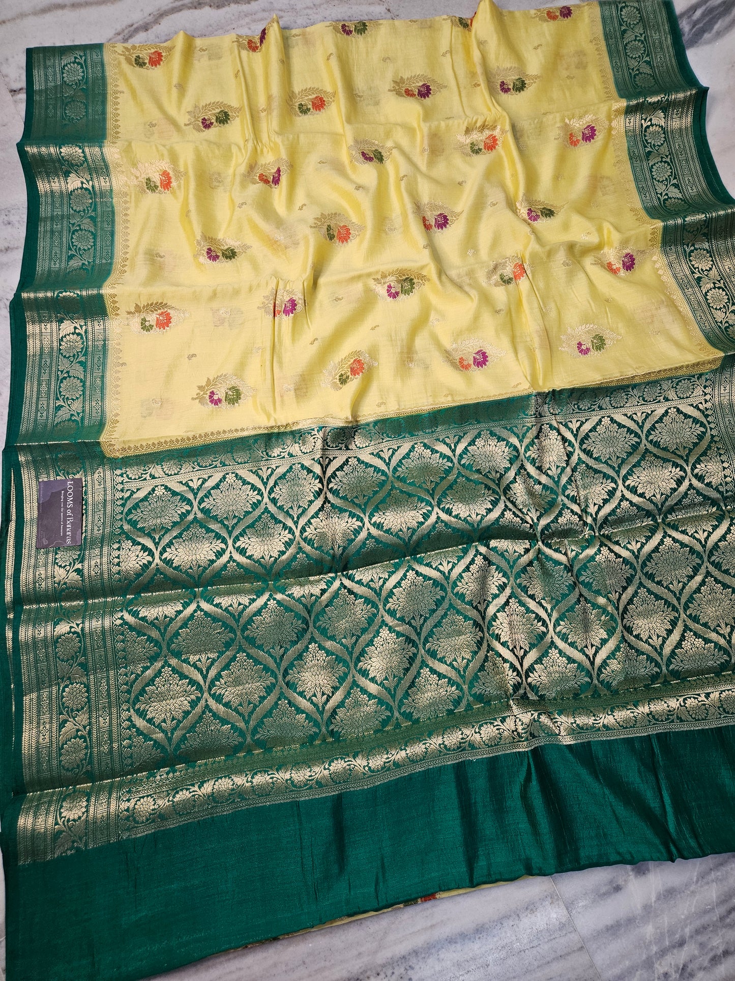 Pure Chiniya Silk Buta Weaving Banarasi Saree in lime