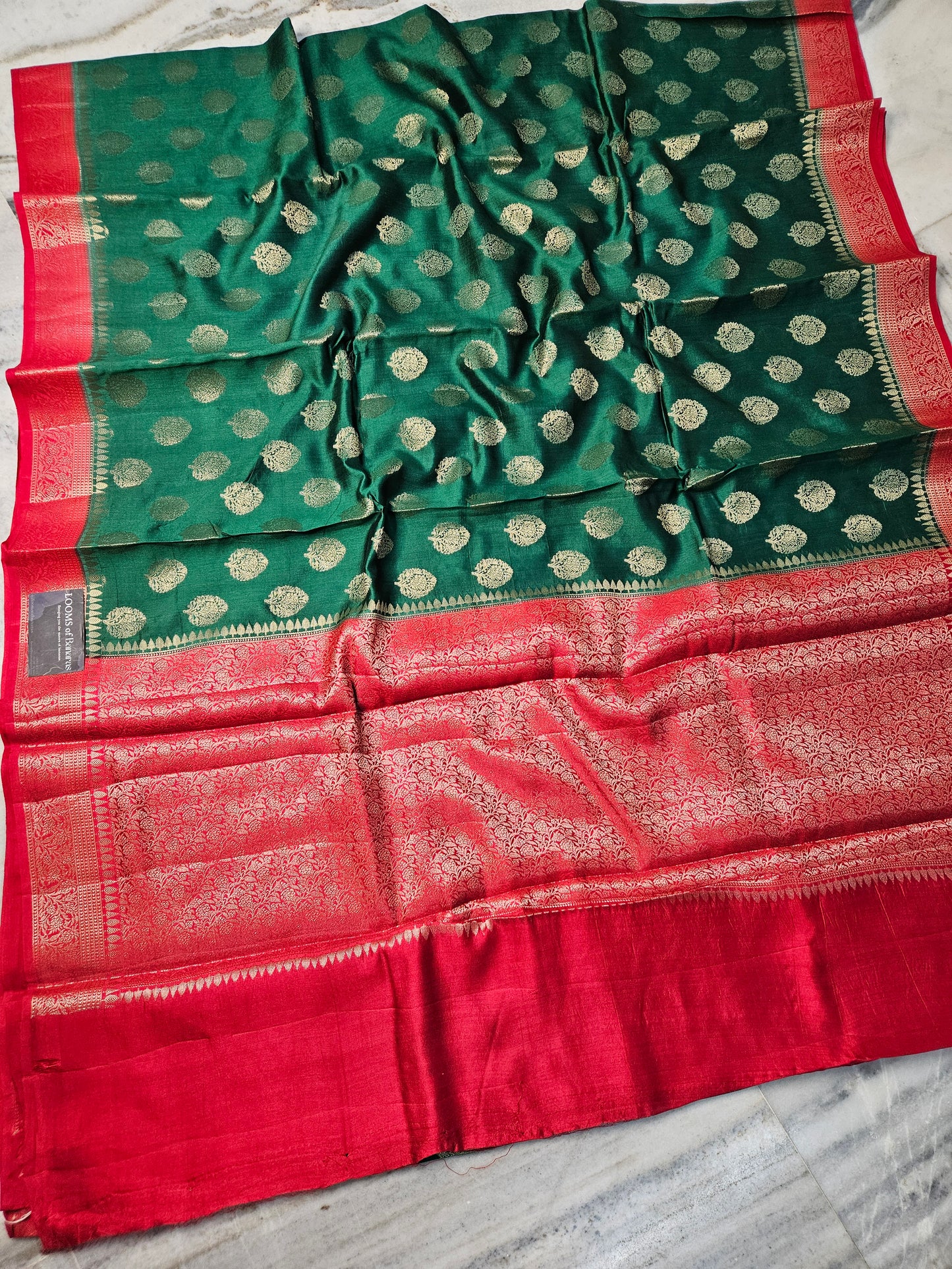 Pure Chiniya Silk Buta Weaving Banarasi Saree in Bottle Green