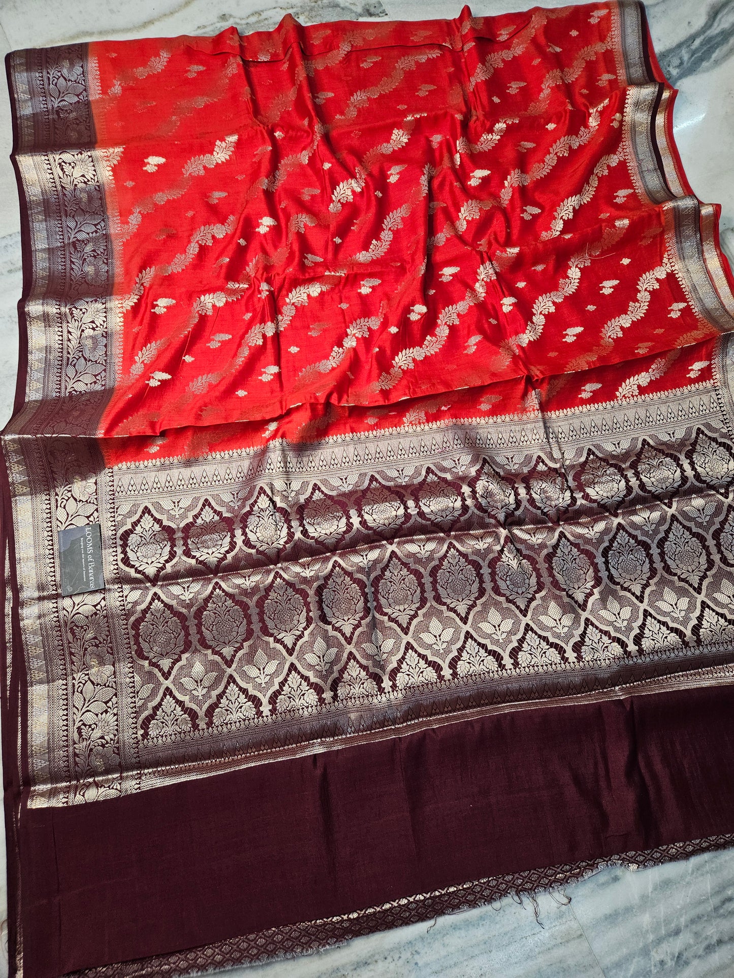 Pure Chiniya Silk Contrast Jaal Weaving Banarasi Saree in Red