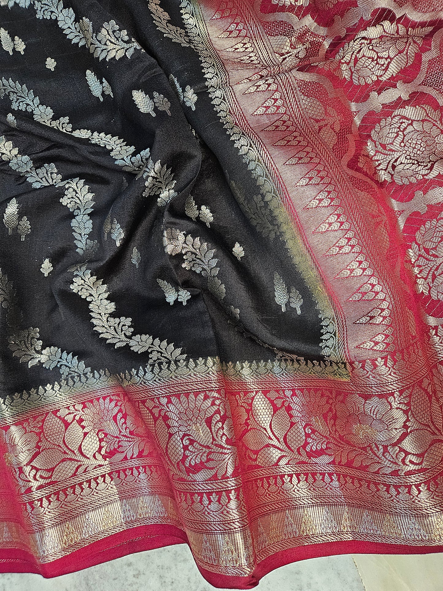 Pure Chiniya Silk Contrast Jaal Weaving Banarasi Saree in Black