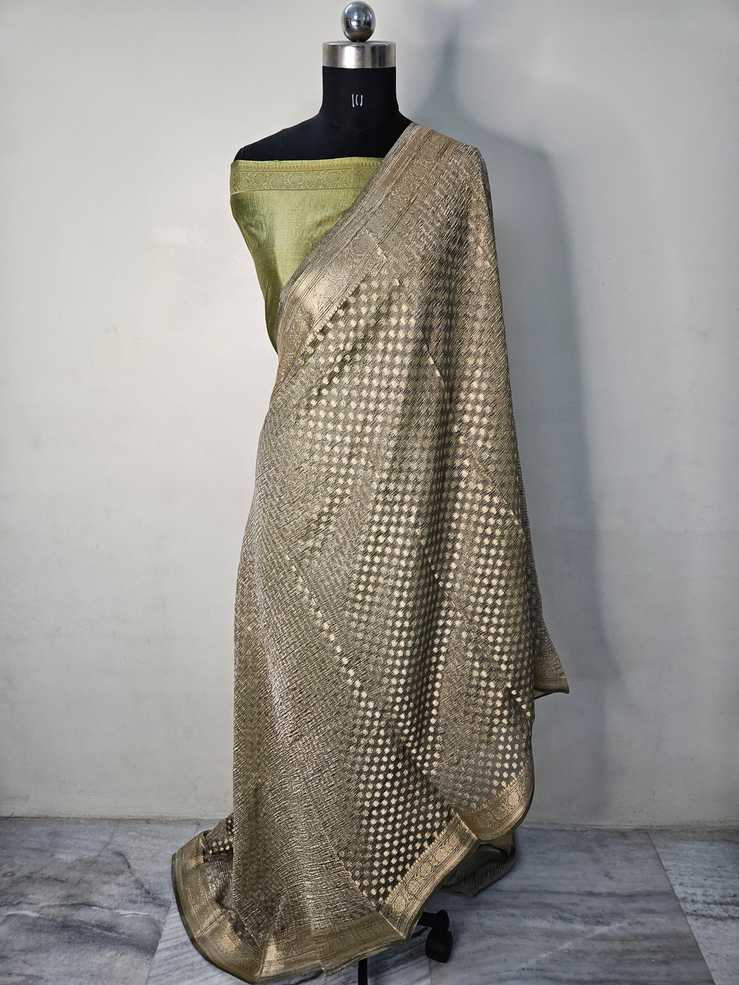 Pure Tissue Kora Banarasi Buti Saree With Silk Blouse in Green