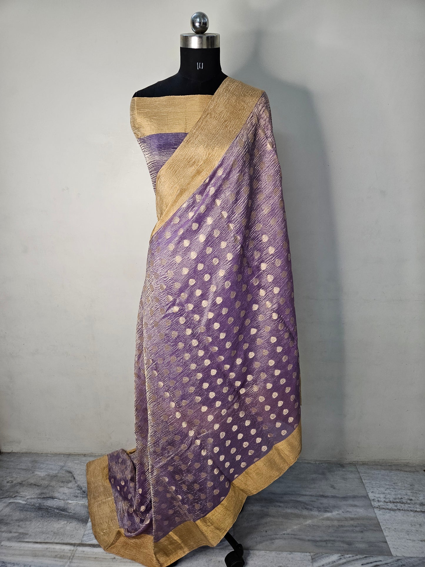 Pure Tissue Kora Weaving Banarasi Buti Saree in Shine Purple