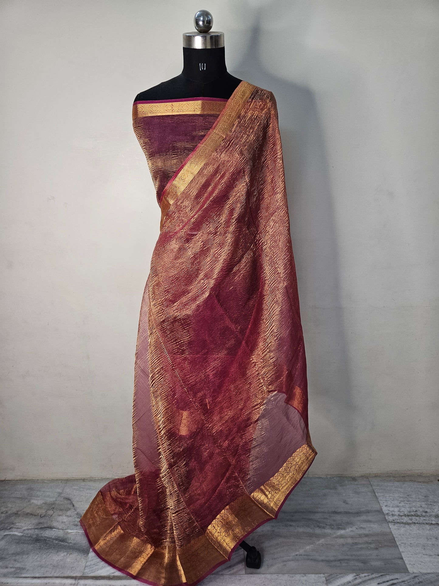 Pure Kora Tissue Crush aanchal border Banarasi Saree in Rani Pink