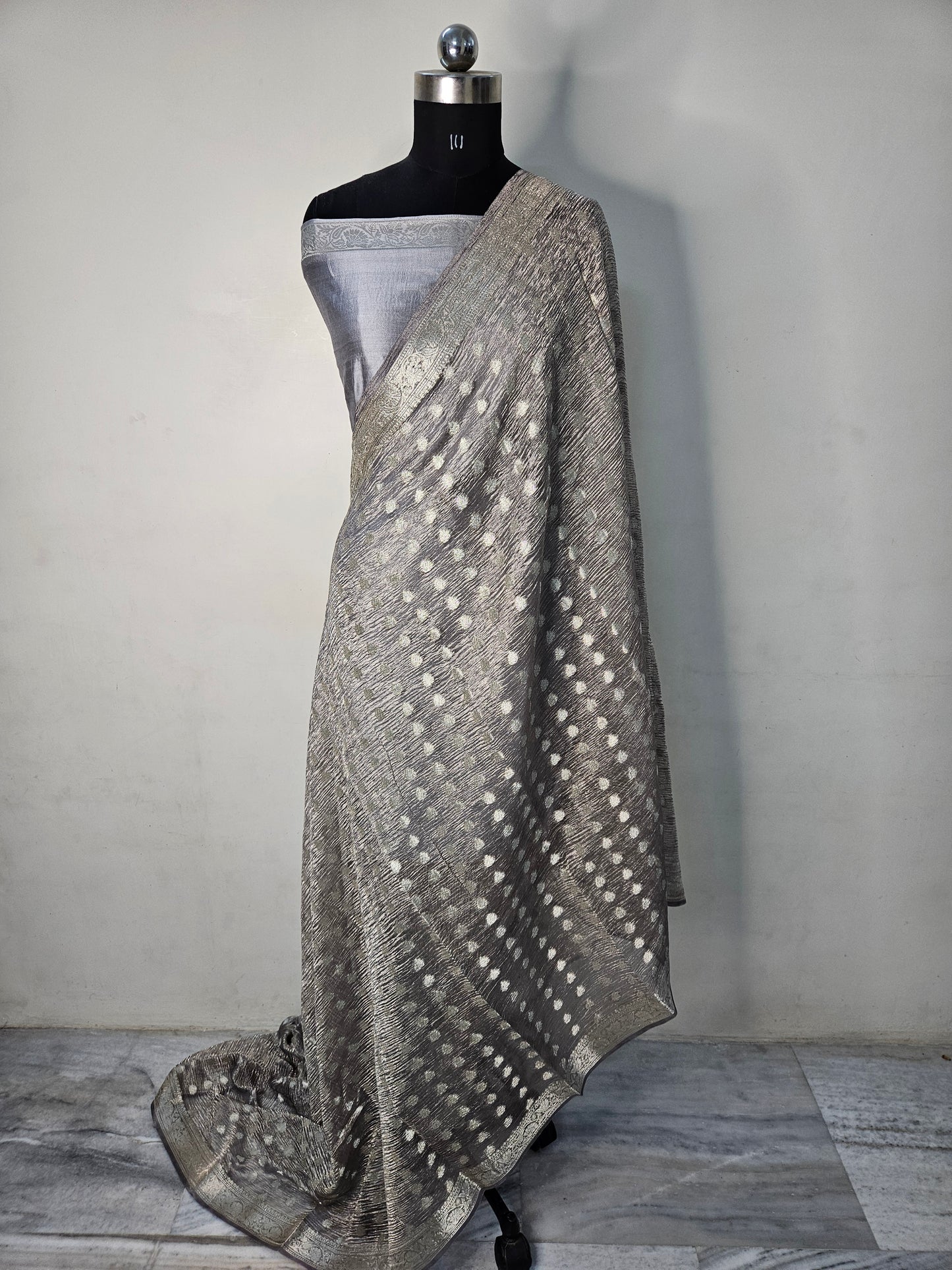 Pure Tissue Kora Banarasi Buti Saree With Silk Blouse in Grey