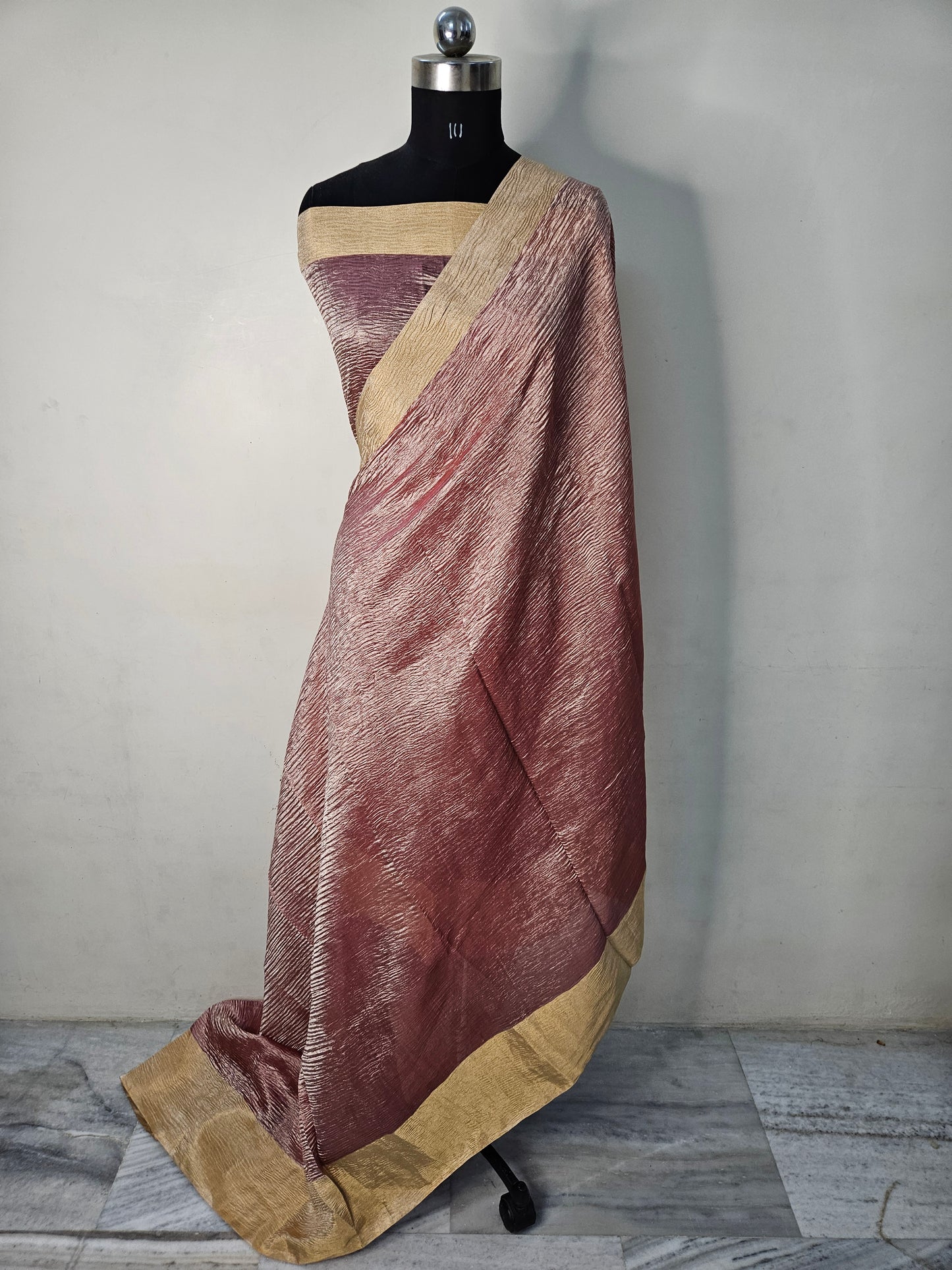 Pure Kora Tissue Crush aanchal border Banarasi Saree in Gaajri Pink