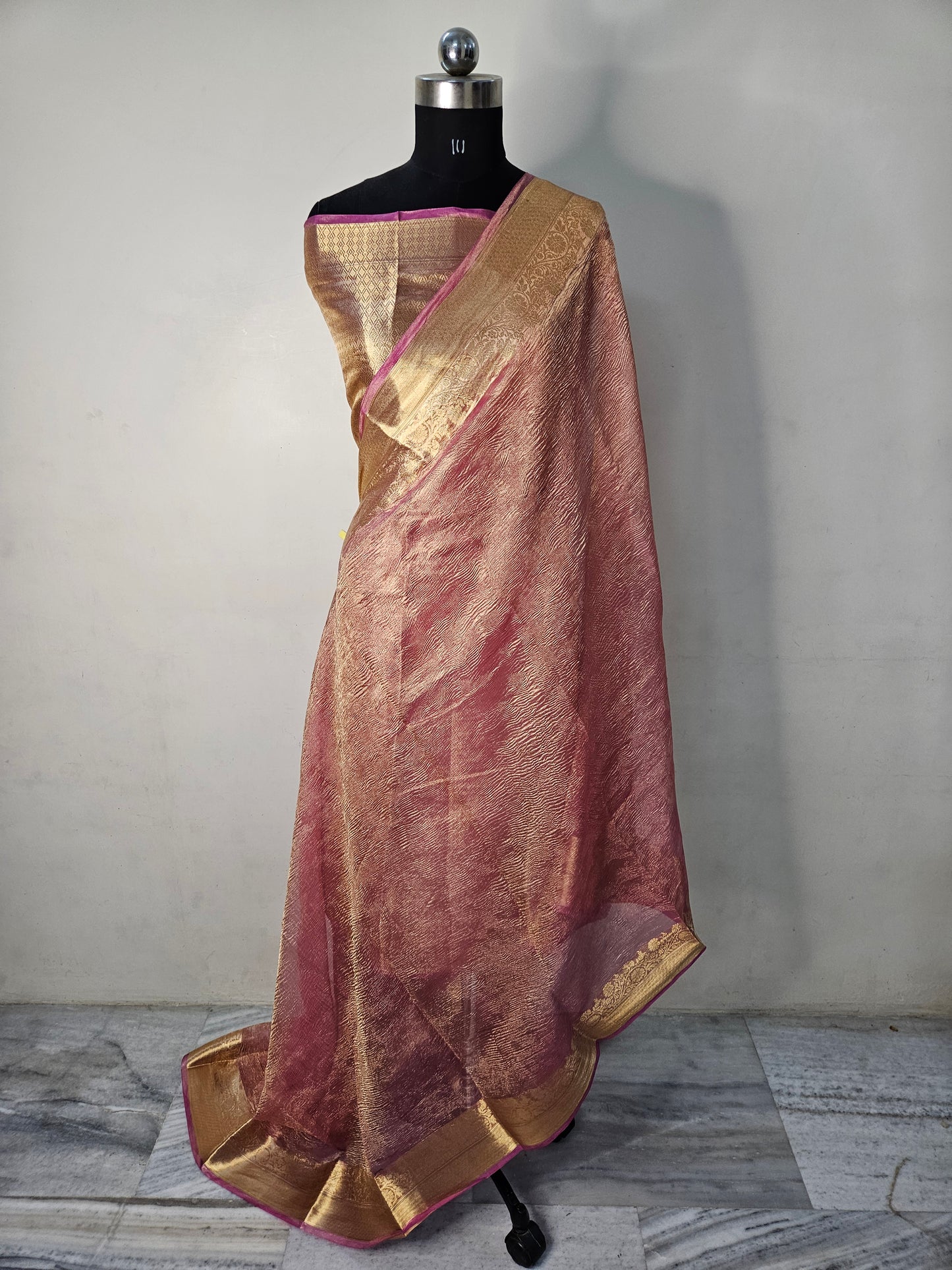 Pure Kora Tissue Crush aanchal border Banarasi Saree in Rose Pink