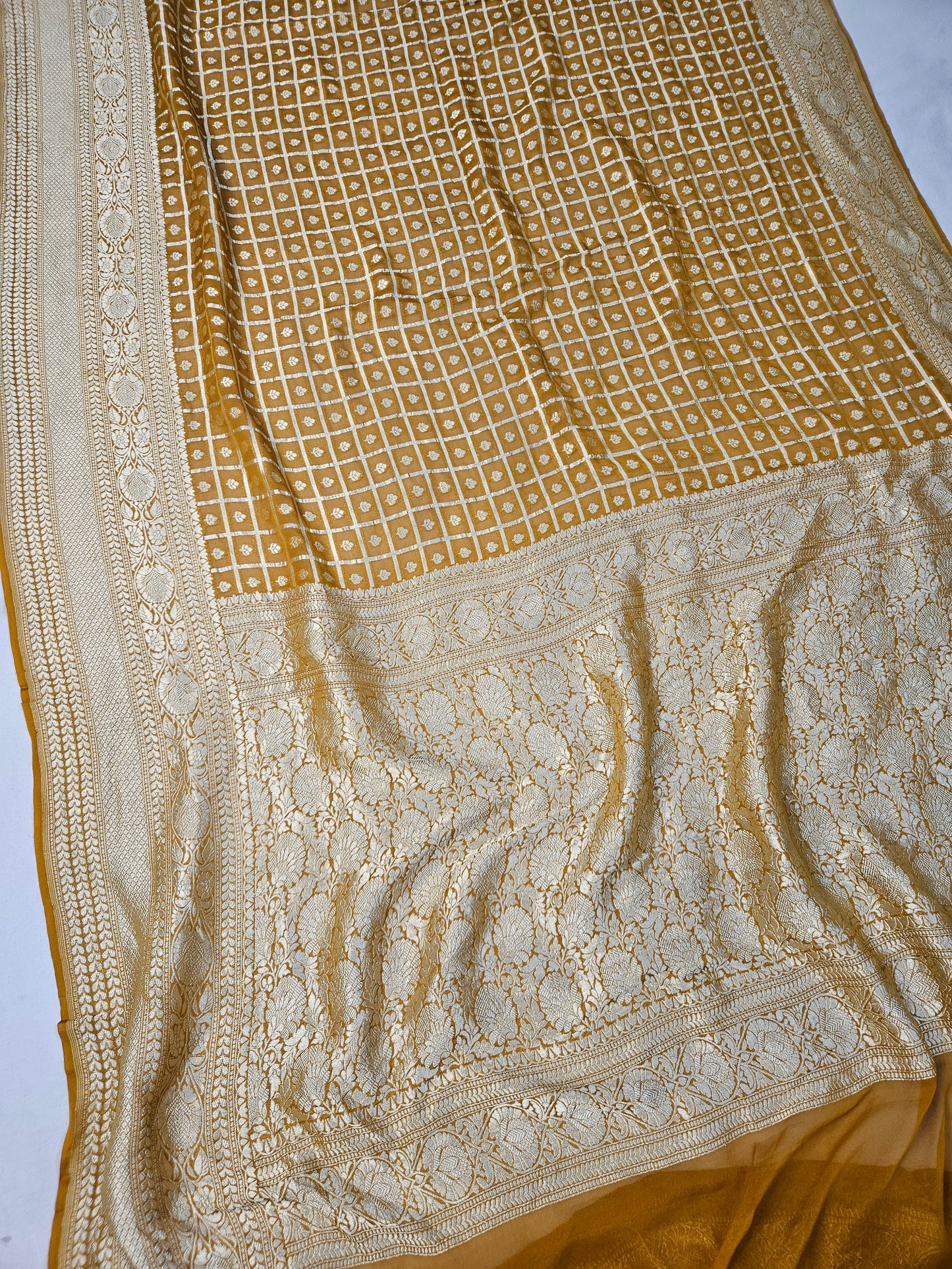 pure georgette silk square buti woven tested zari banarasi saree