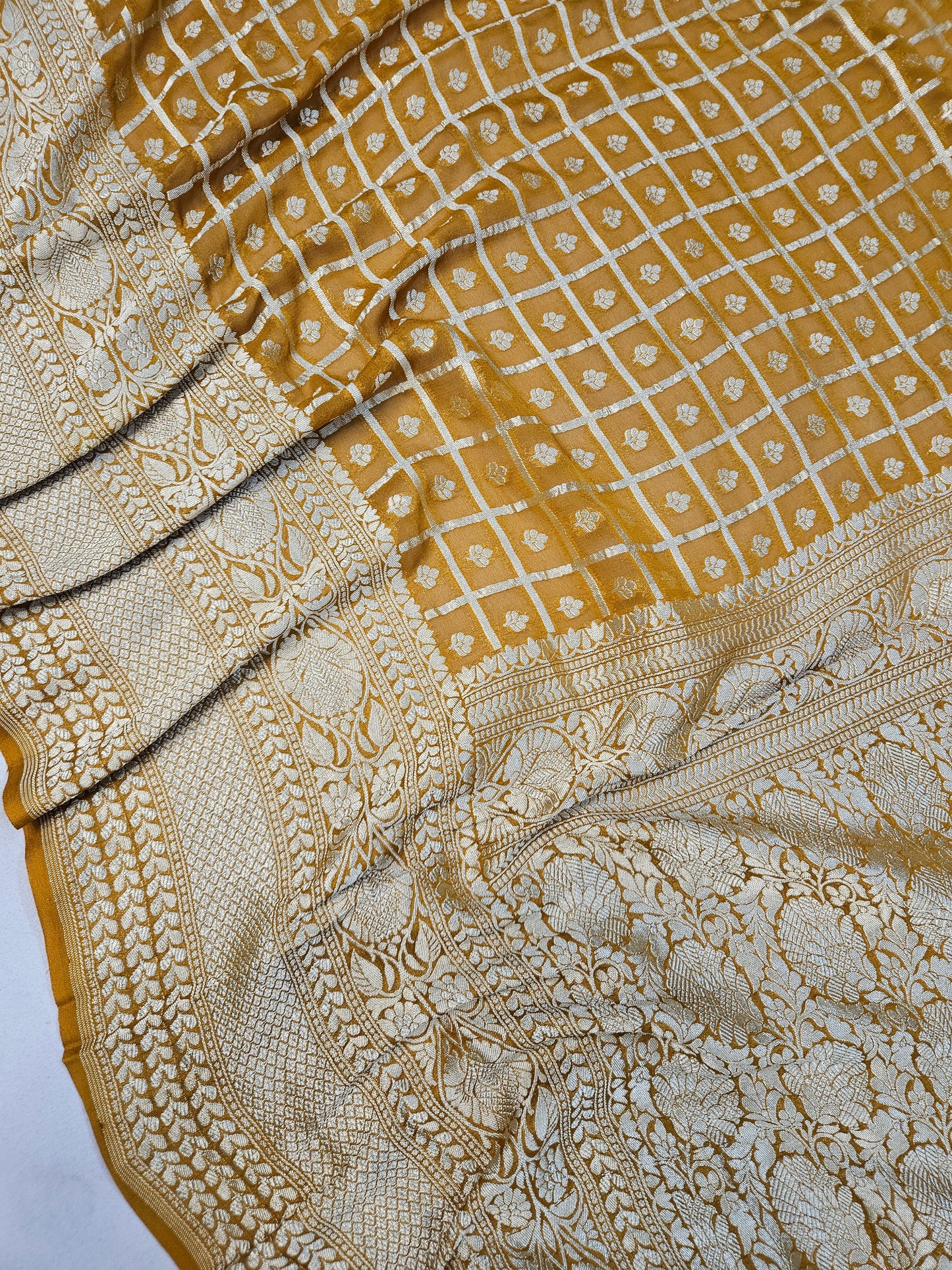 pure georgette silk square buti woven tested zari banarasi saree