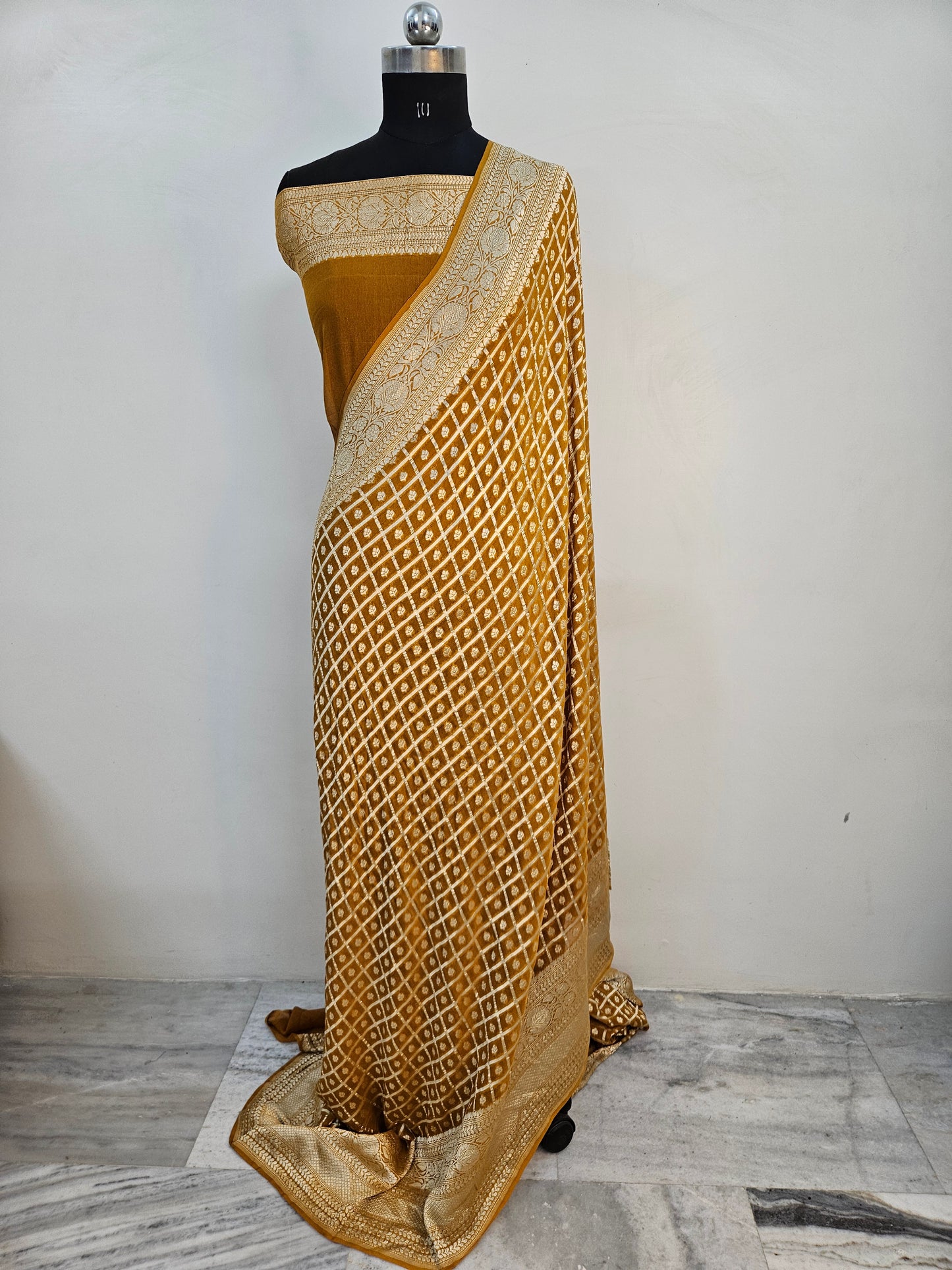 pure georgette silk square buti woven tested zari banarasi saree