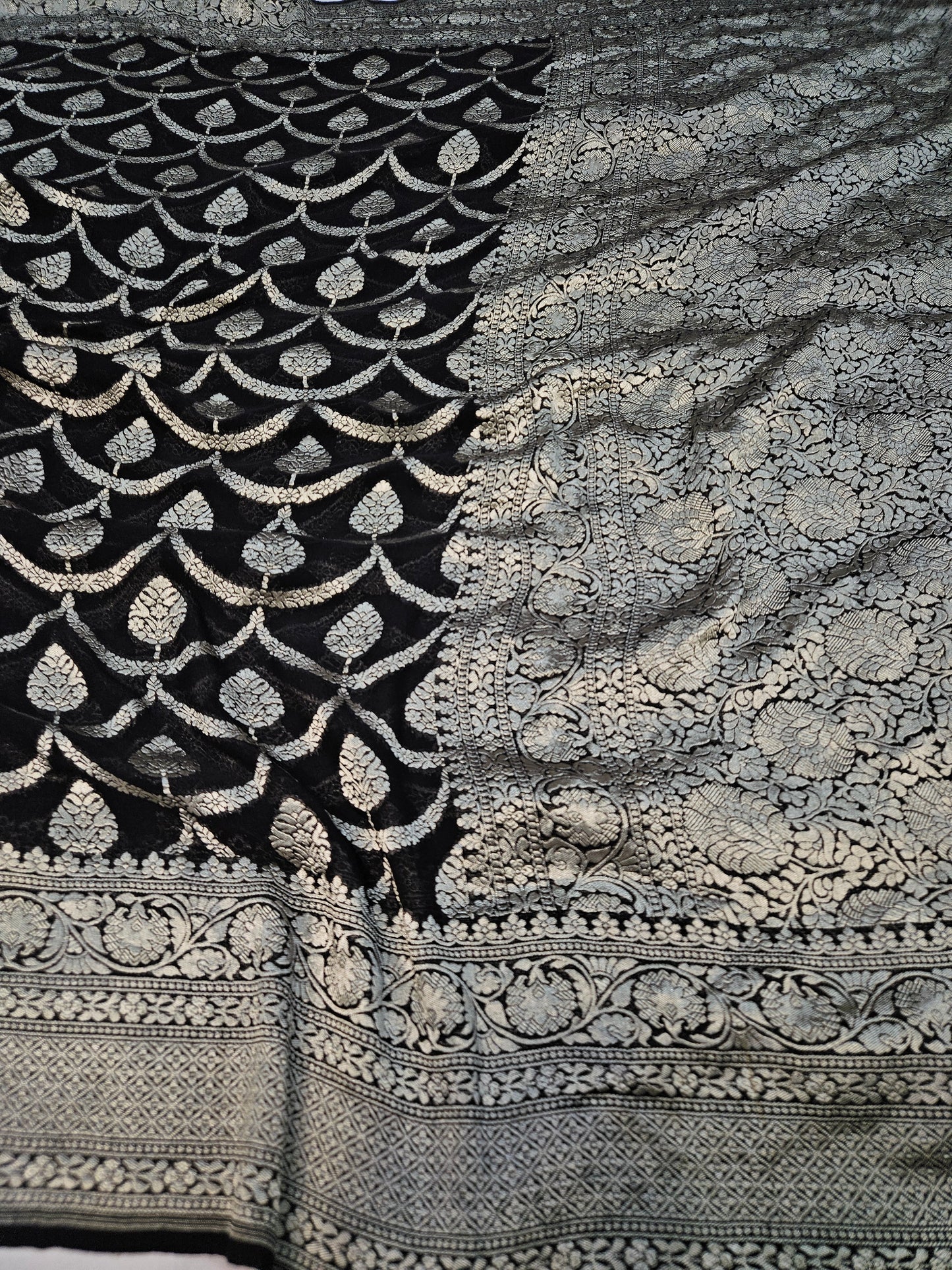 pure georgette silk jaal buta woven tested zari banarasi saree in Premium black