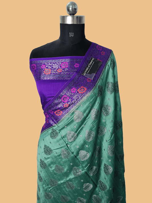 Pure Chiniya Silk Banarasi Contrast Saree in Deep Green